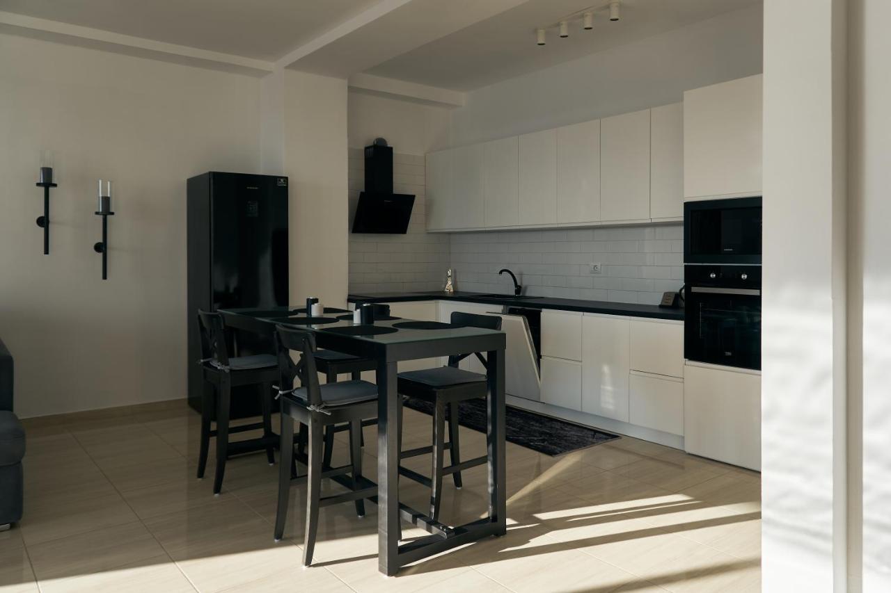 The Garrison Apartment Sarande Exterior photo